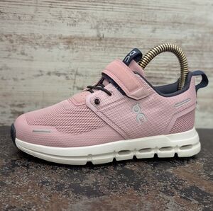 Youth Kids On Cloudplay Athletic Shoes Sz 12K 12C Eur 29.5 3KD11431210 Pink